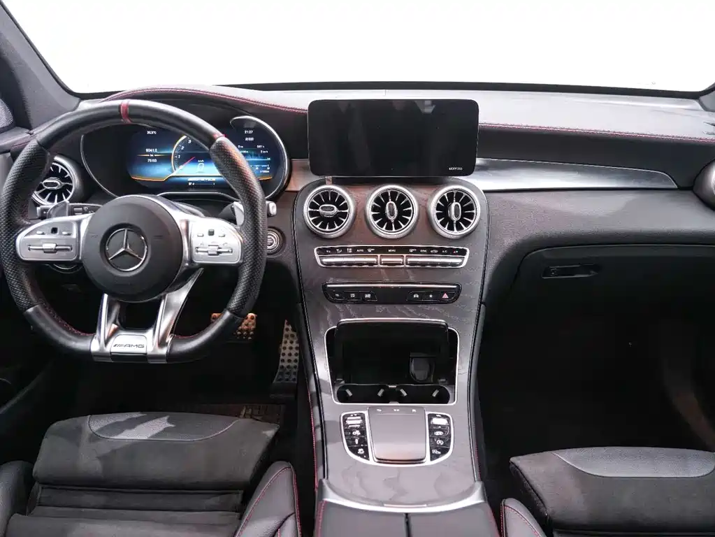 Mercedes-Benz GLC AMG 2021 — фото 16
