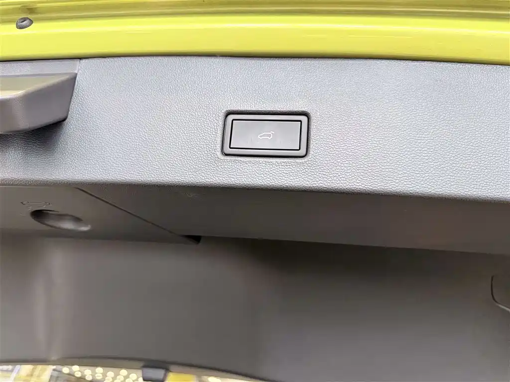 Volkswagen T-Roc 2023 — фото 25