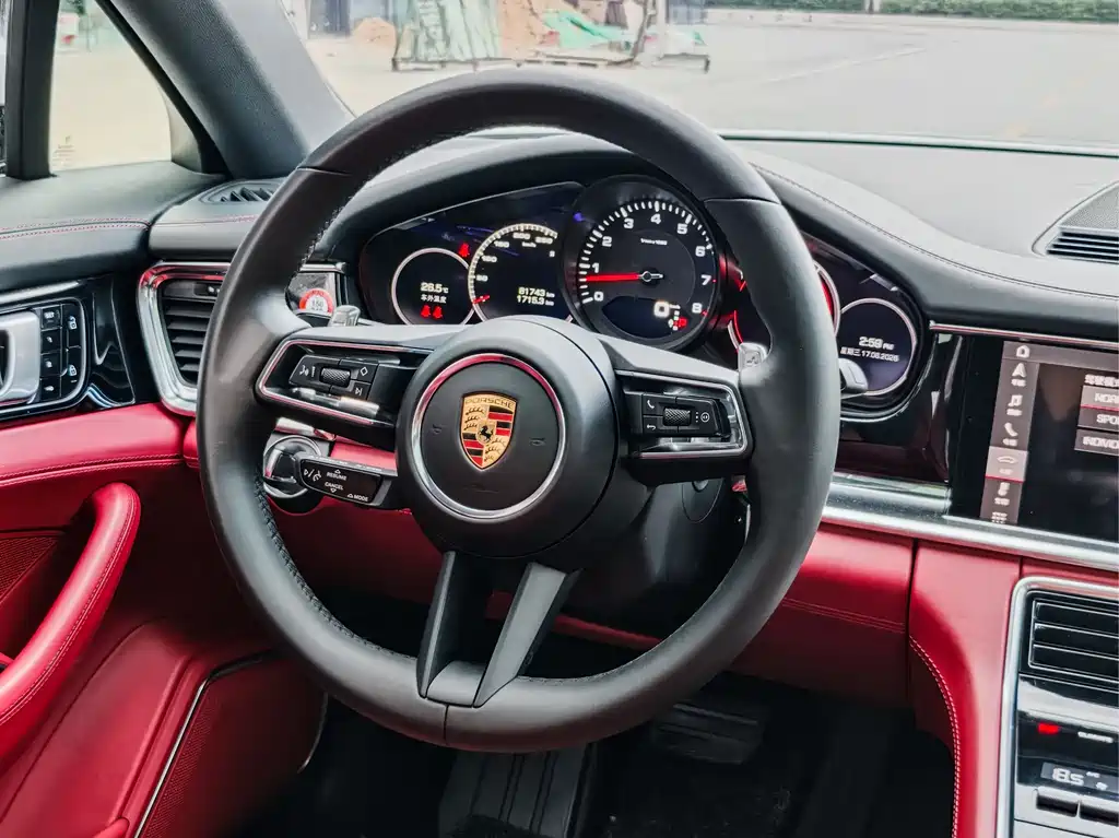 Porsche Panamera 2021 — фото 10