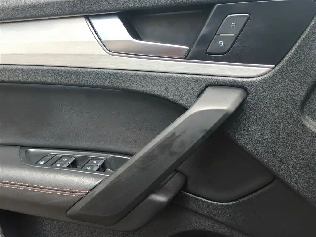 Audi Q5L 2019 — фото 12
