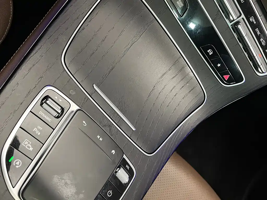 Mercedes-Benz E-Class 2022 — фото 21