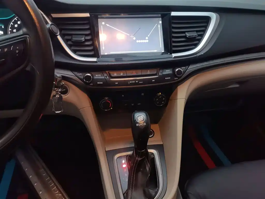 Buick Excelle 2016 — фото 13