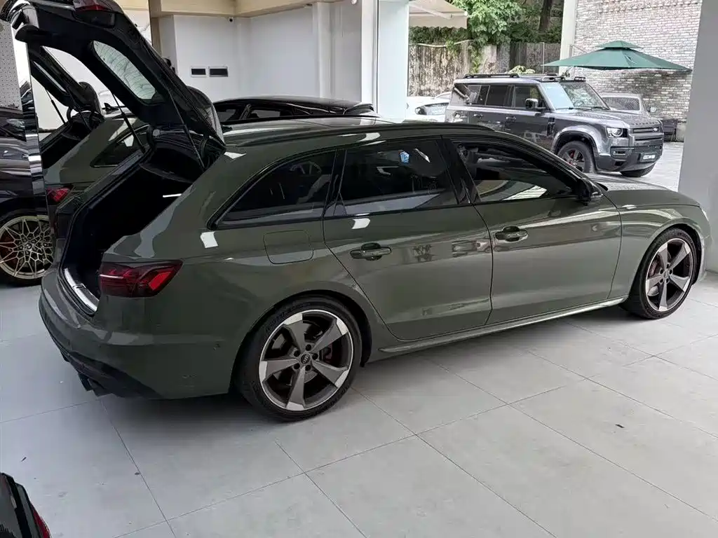 Audi S4 2023 — фото 3