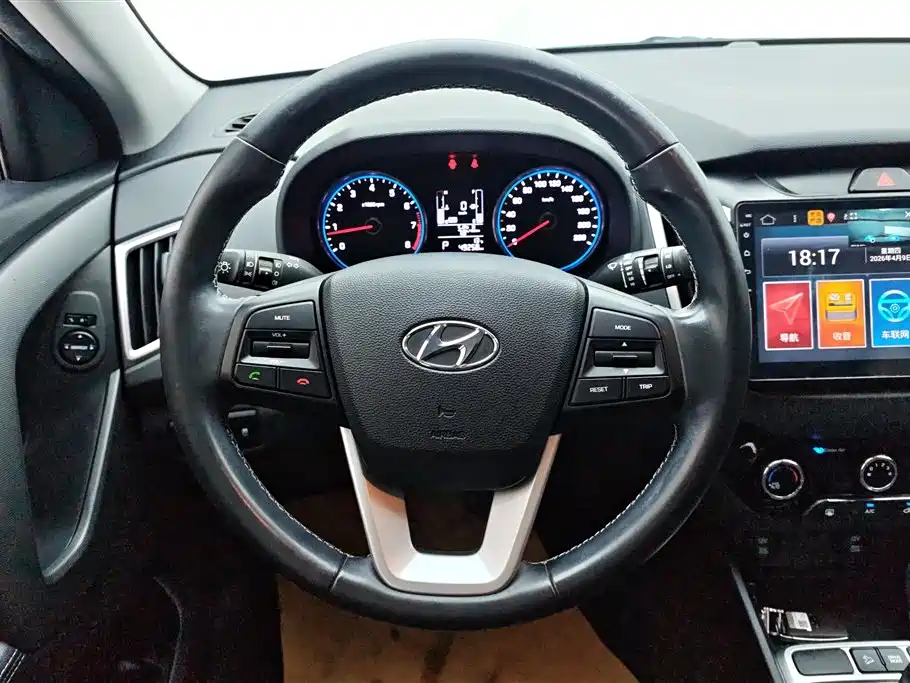 Hyundai ix25 2018 — фото 6