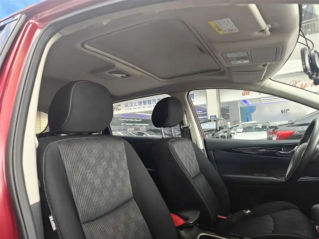 Nissan Tiida 2018 — фото 21