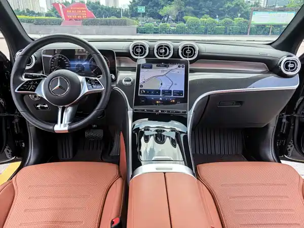 Mercedes-Benz GLC 2024