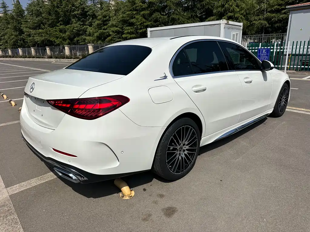Mercedes-Benz C-Class 2023 — фото 4
