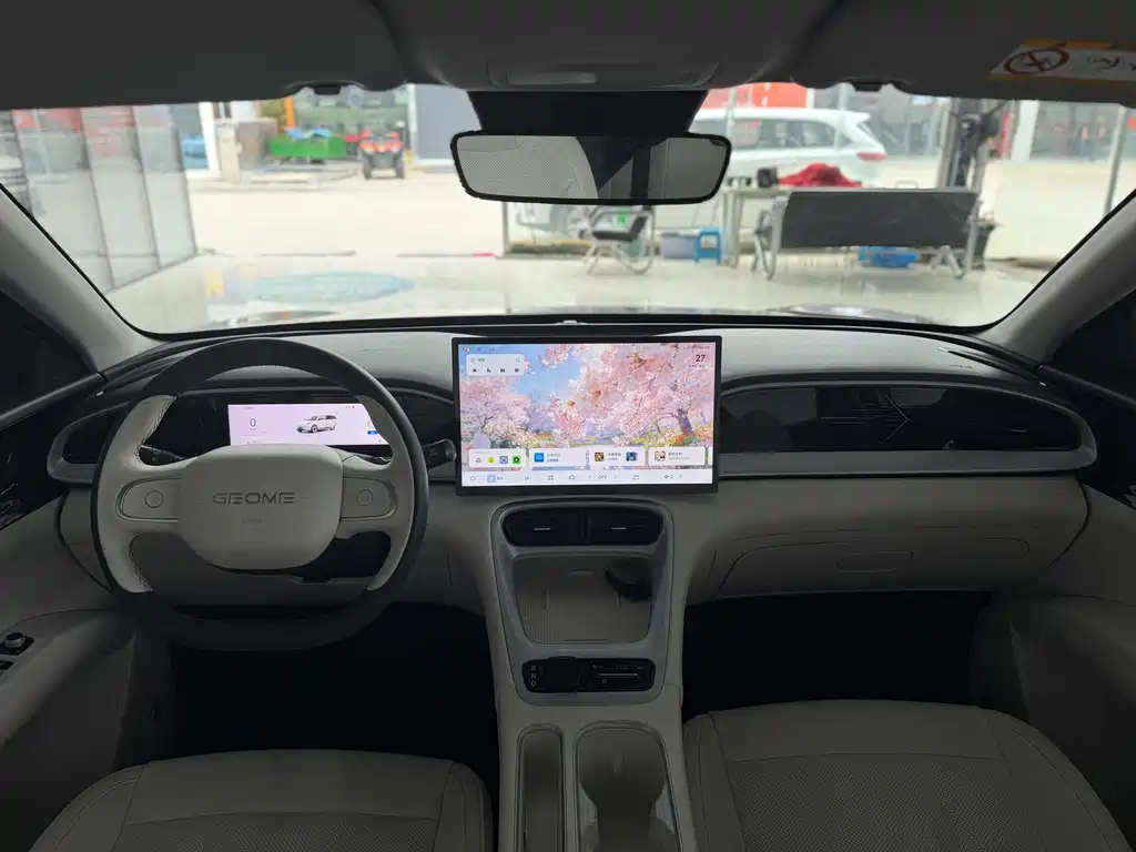 Geely Galaxy Starwish 2025 — фото 8