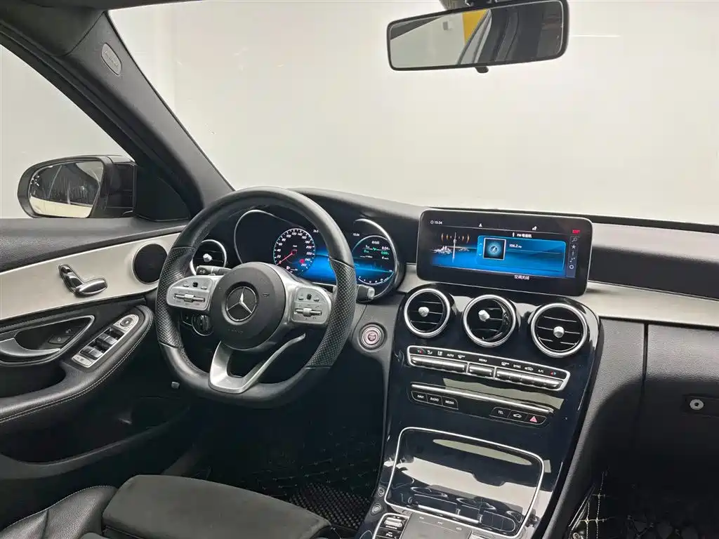 Mercedes-Benz C-Class 2020 — фото 23