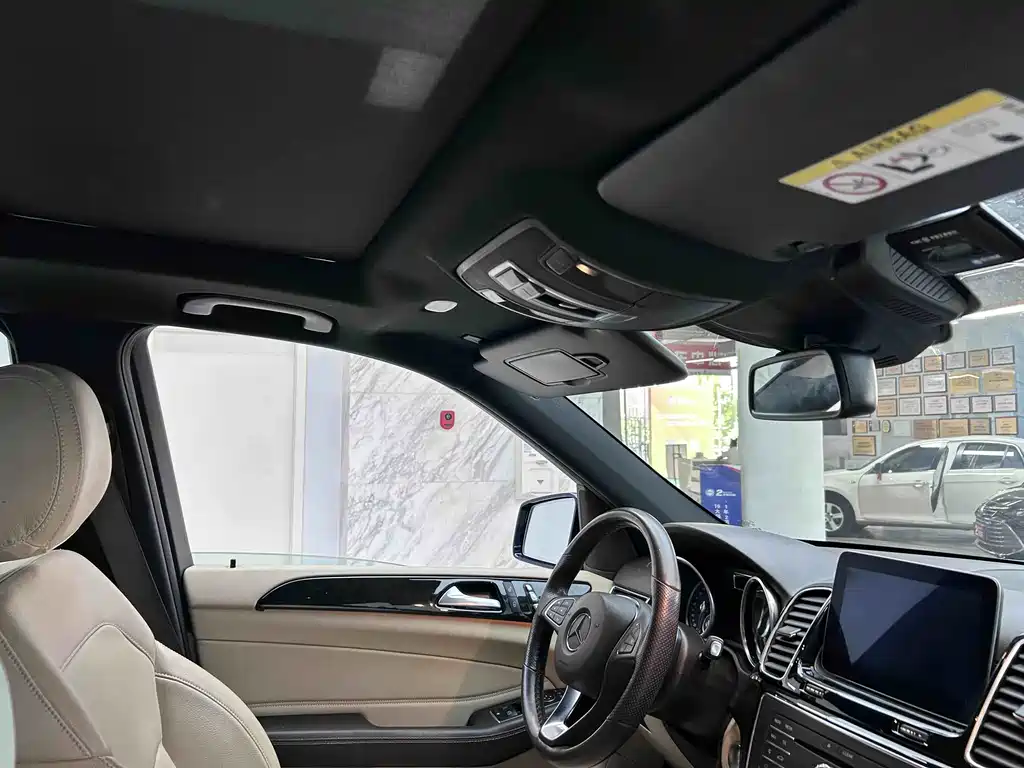 Mercedes-Benz GLE 2016 — фото 13
