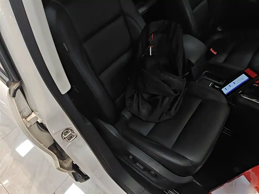Volkswagen Tiguan 2015 — фото 25