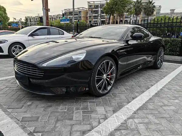 Aston Martin DB9 2013