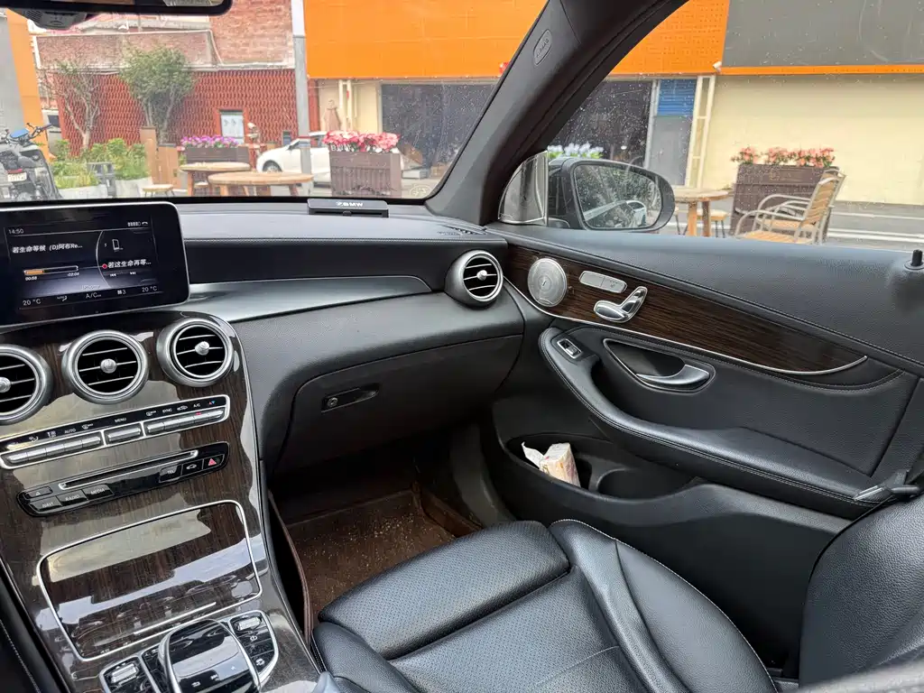 Mercedes-Benz GLC 2016 — фото 11