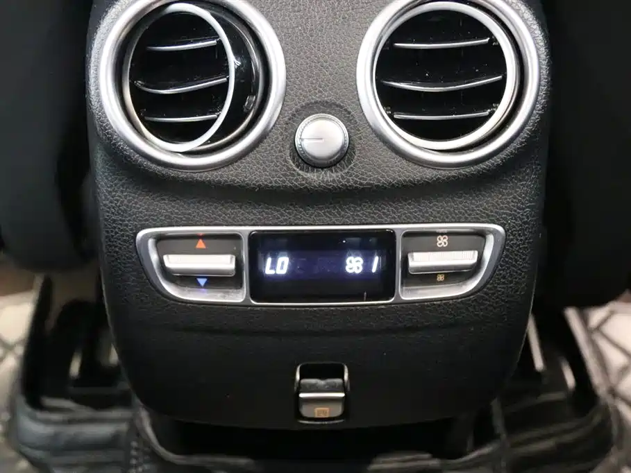 Mercedes-Benz GLC 2021 — фото 18