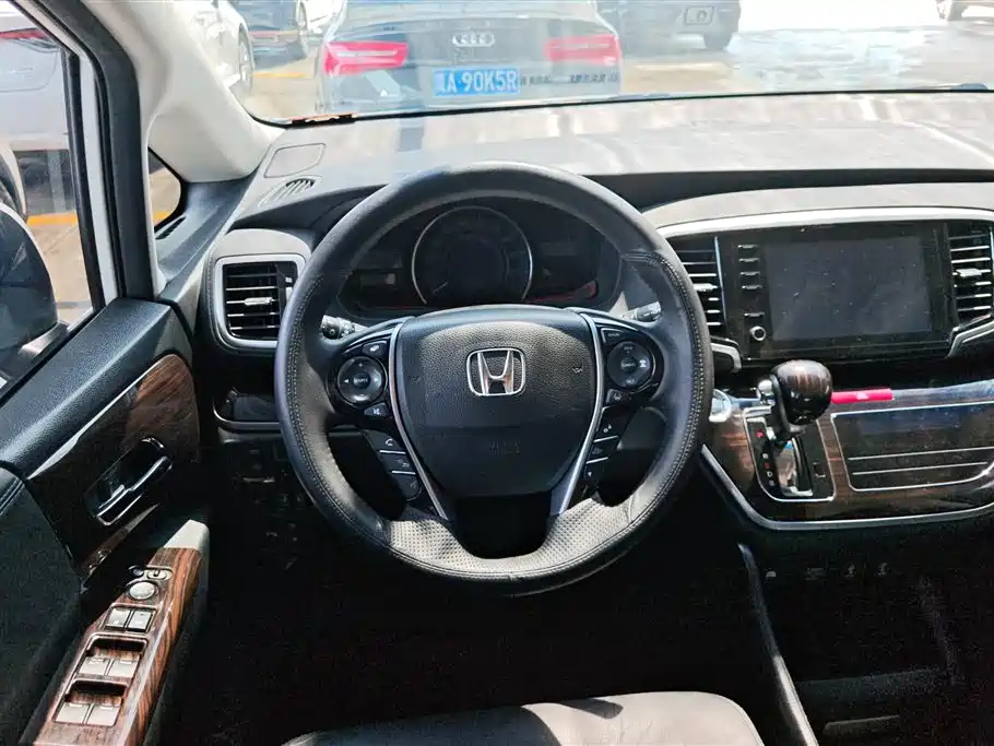 Honda Odyssey 2021 — фото 15
