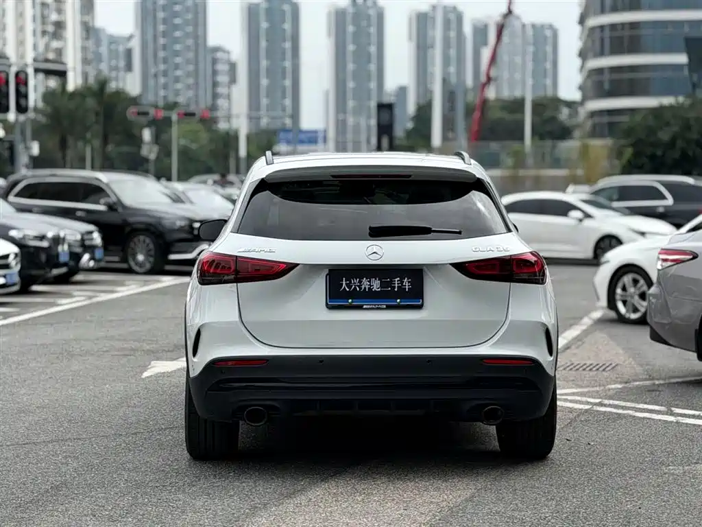 Mercedes-Benz GLA AMG 2022 — фото 5