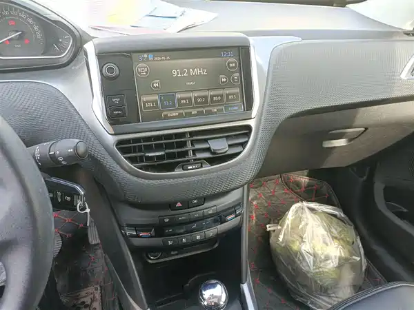 Peugeot 2008 2014