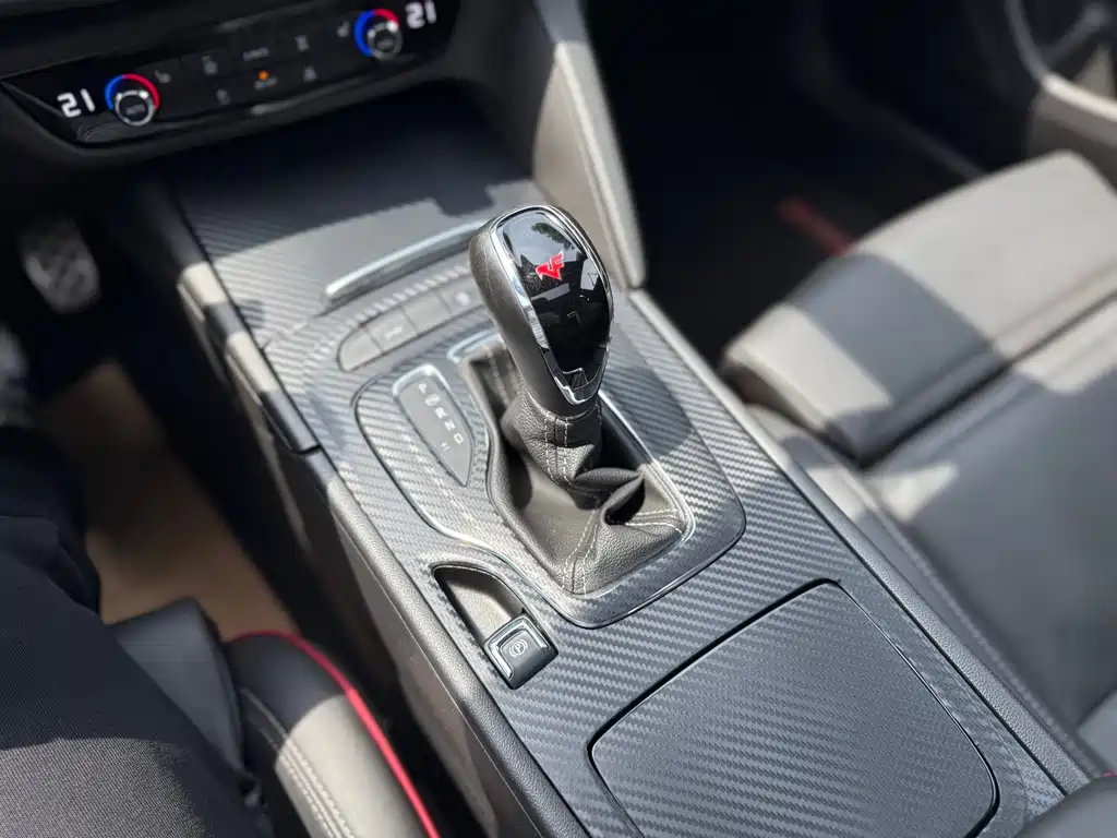 Buick Regal 2018 — фото 16