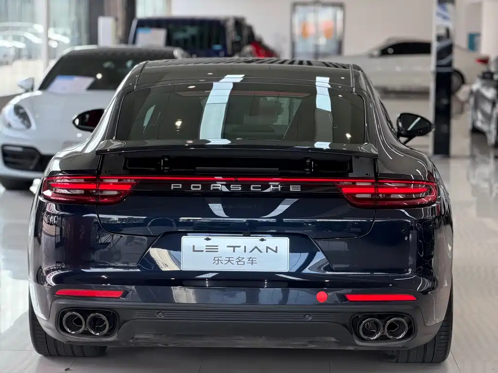 Porsche Panamera 2019 — фото 5