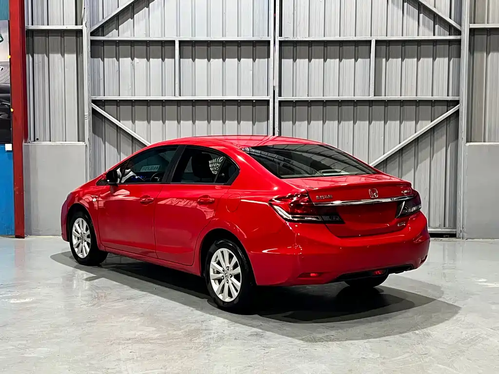 Honda Civic 2015 — фото 9