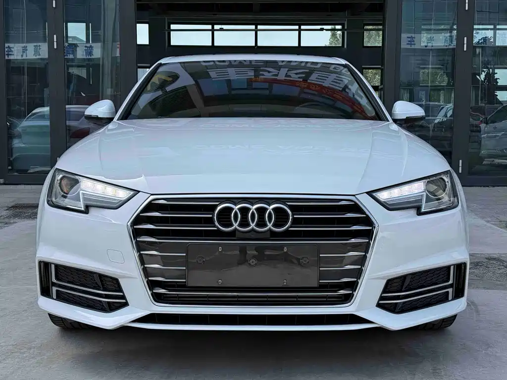 Audi A4L 2019
