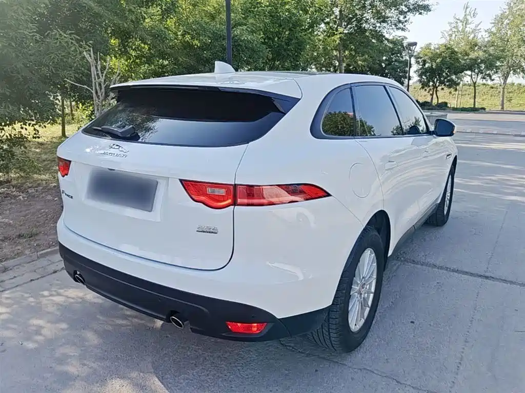 Jaguar F-PACE 2018 — фото 7