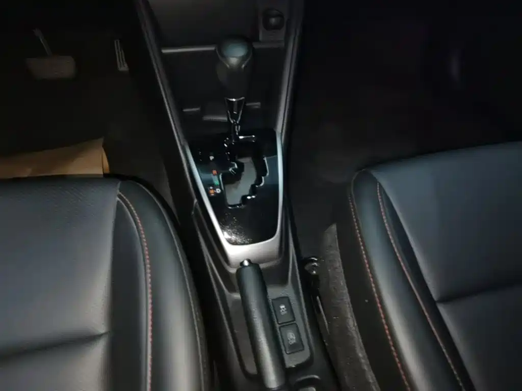 Toyota Yaris L 2020 — фото 14