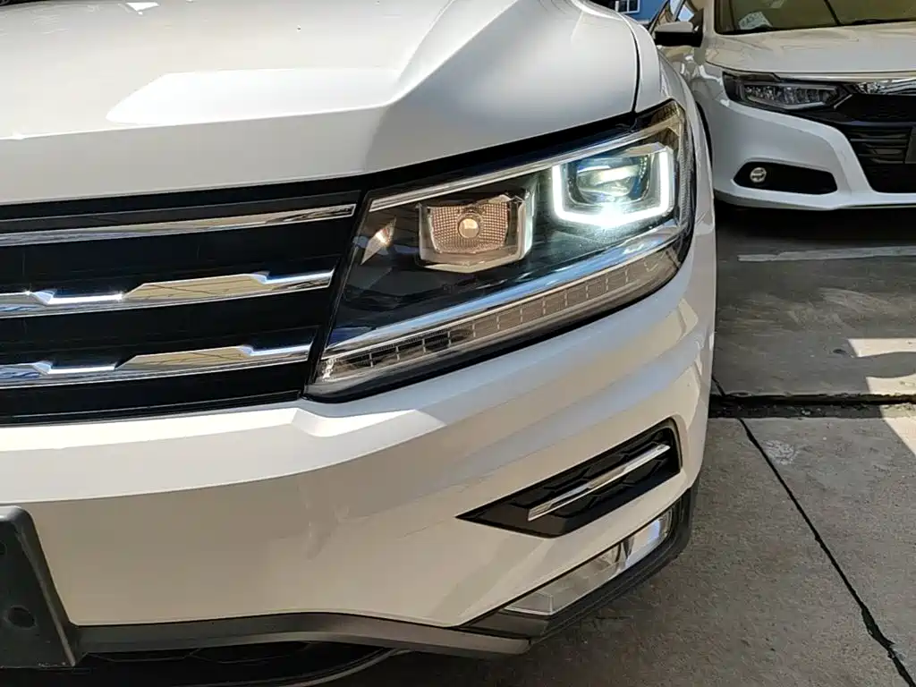 Volkswagen Tiguan L 2018 — фото 24