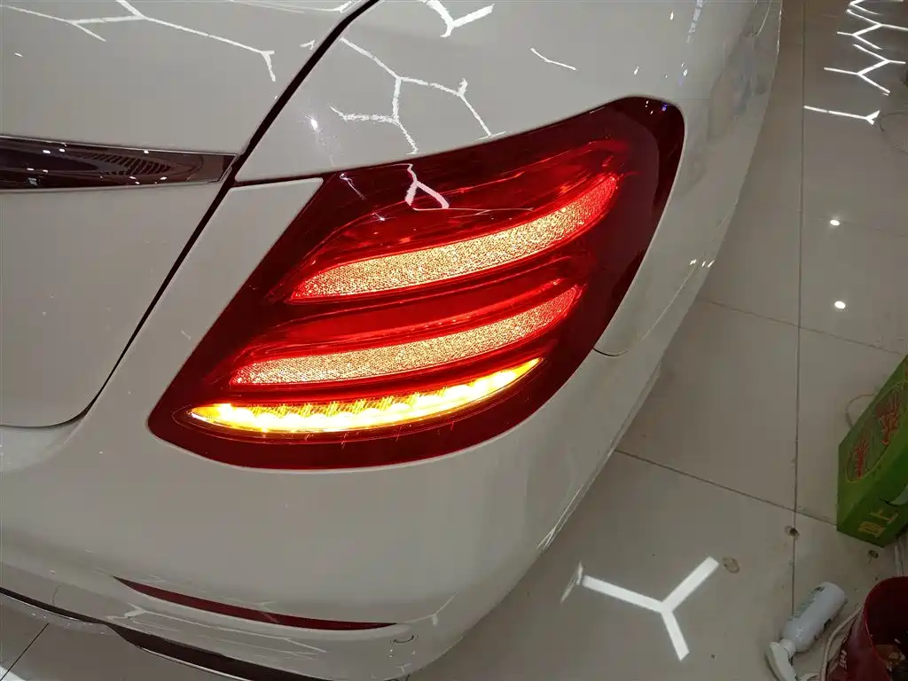 Mercedes-Benz E-Class 2018 — фото 8