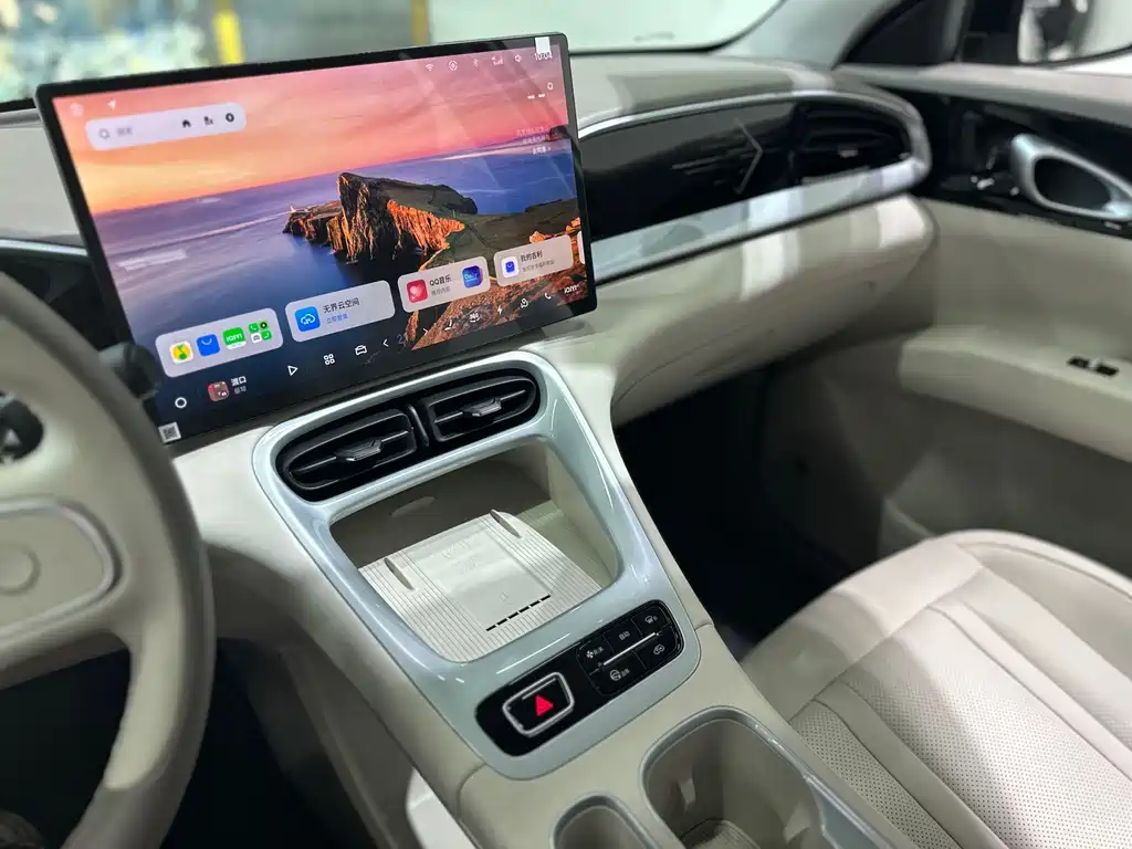 Geely Galaxy Starwish 2026 — фото 13