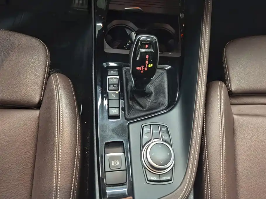 BMW X1 2022 — фото 16
