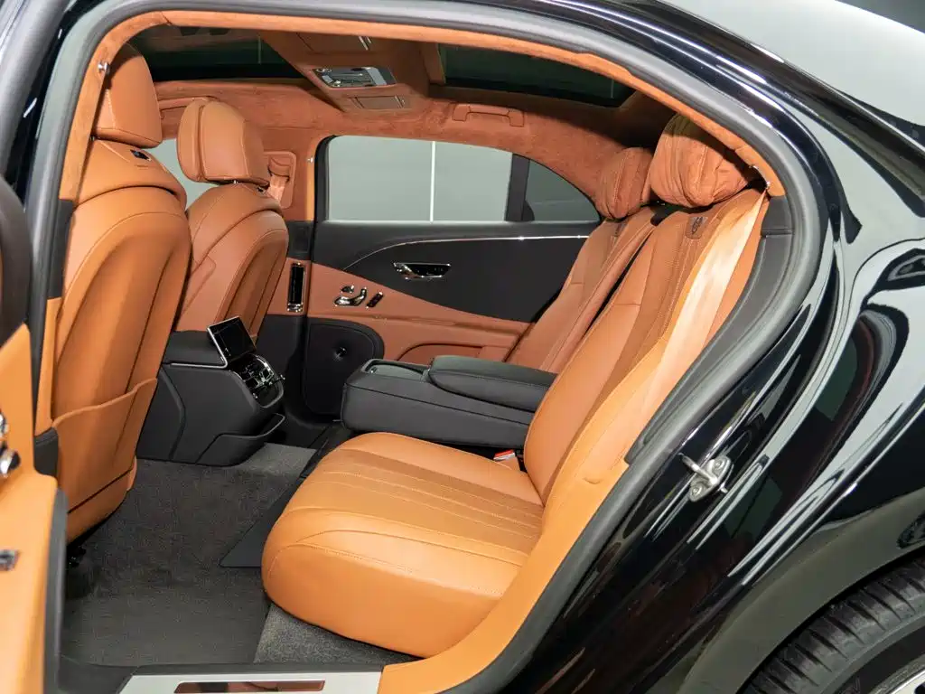 Bentley Flying Spur 2022 — фото 11