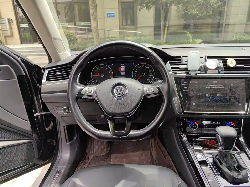 Volkswagen Phideon 2020 — фото 11