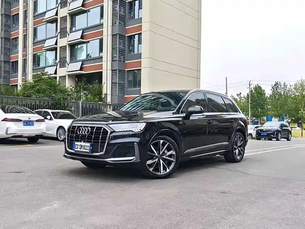 Audi Q7 2021