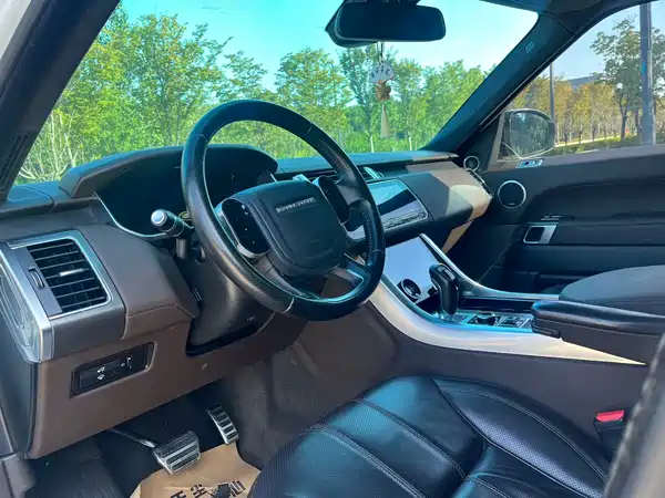 Land Rover Range Rover Sport 2014