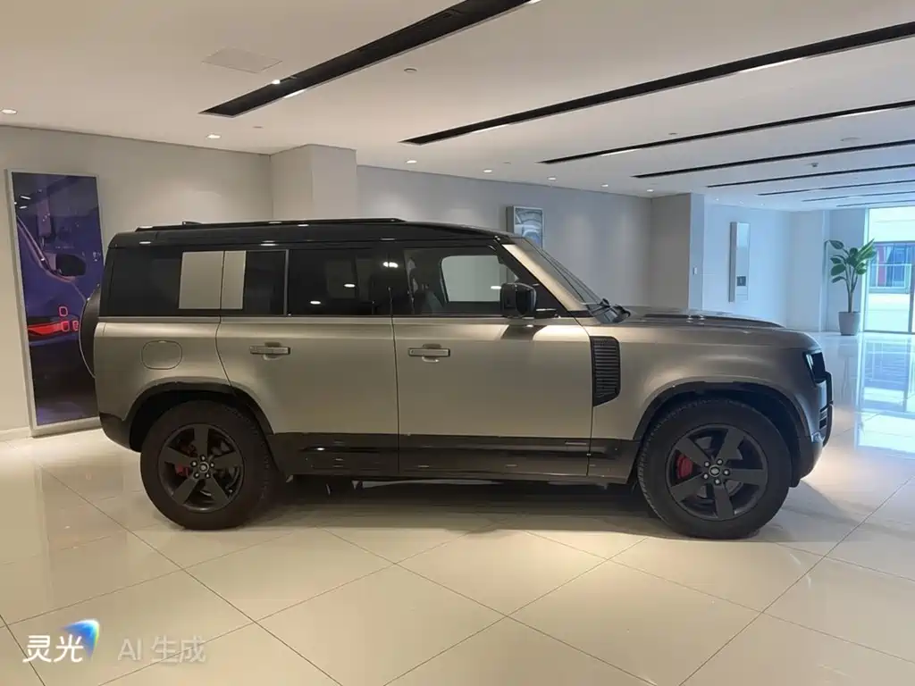Land Rover Defender 2024 — фото 17