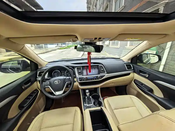Toyota Highlander 2021