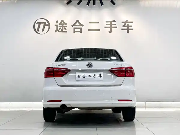 Volkswagen Lavida 2015