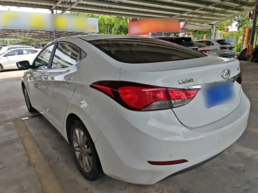 Hyundai Elantra Langdong 2018 — фото 5