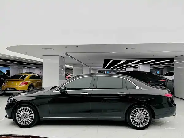 Mercedes-Benz E-Class 2023