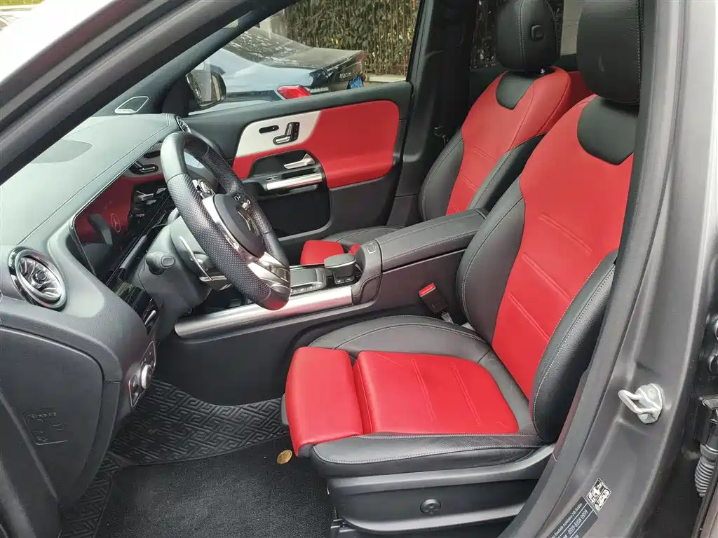Mercedes-Benz GLA AMG 2023 — фото 7