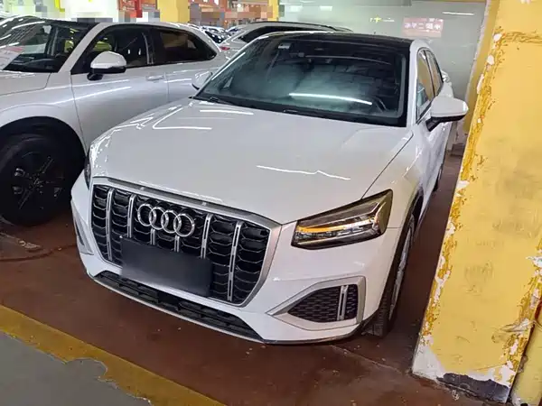 Audi Q2L 2023