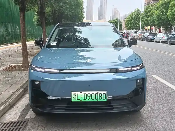 Leapmotor B10 2025