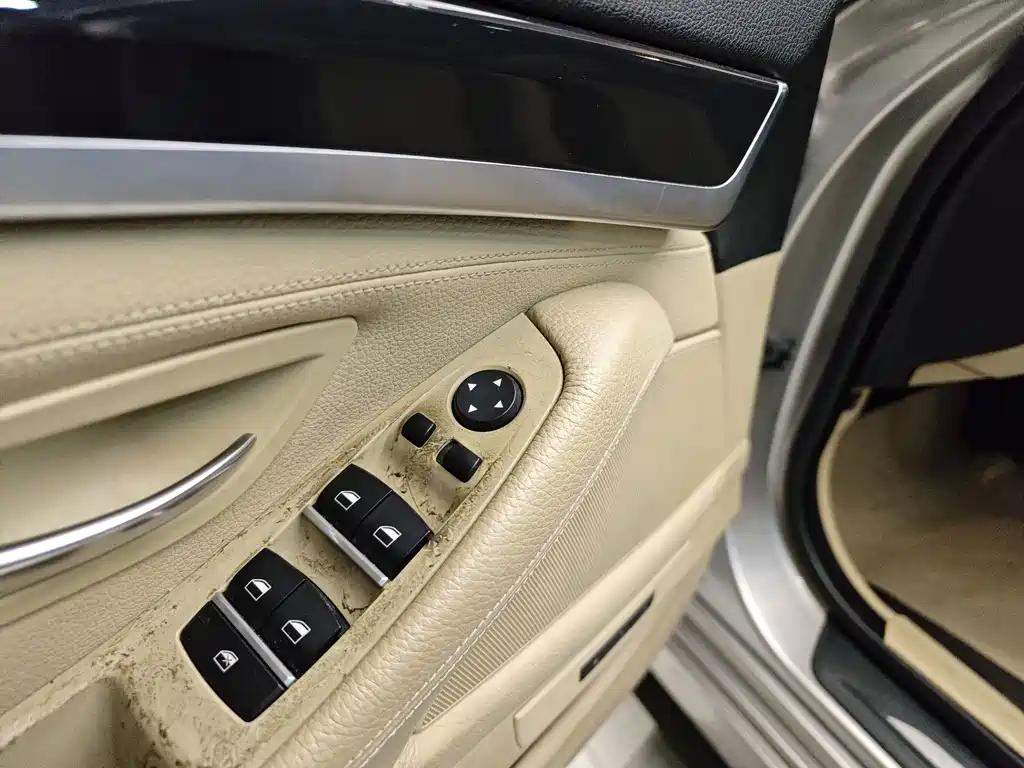 BMW 5 Series 2014 — фото 9