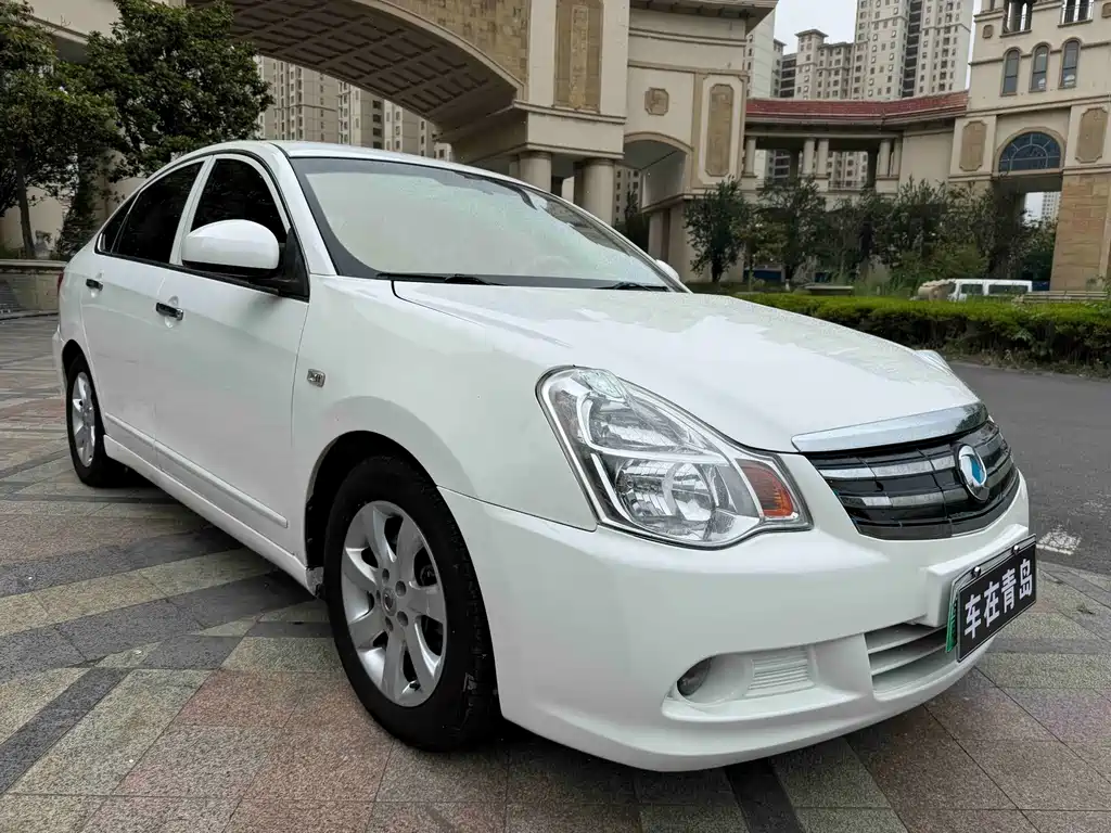 Dongfeng E70 2022