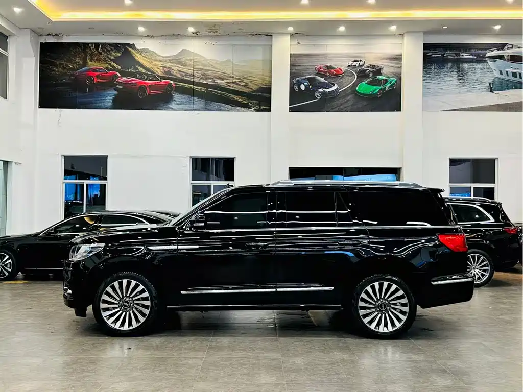 Lincoln Navigator 2022 — фото 3