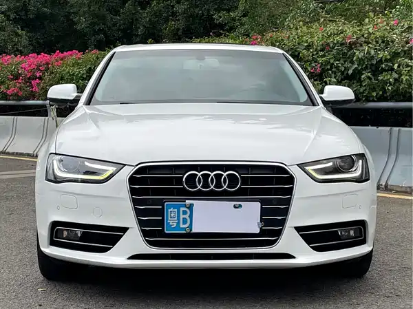 Audi A4L 2016