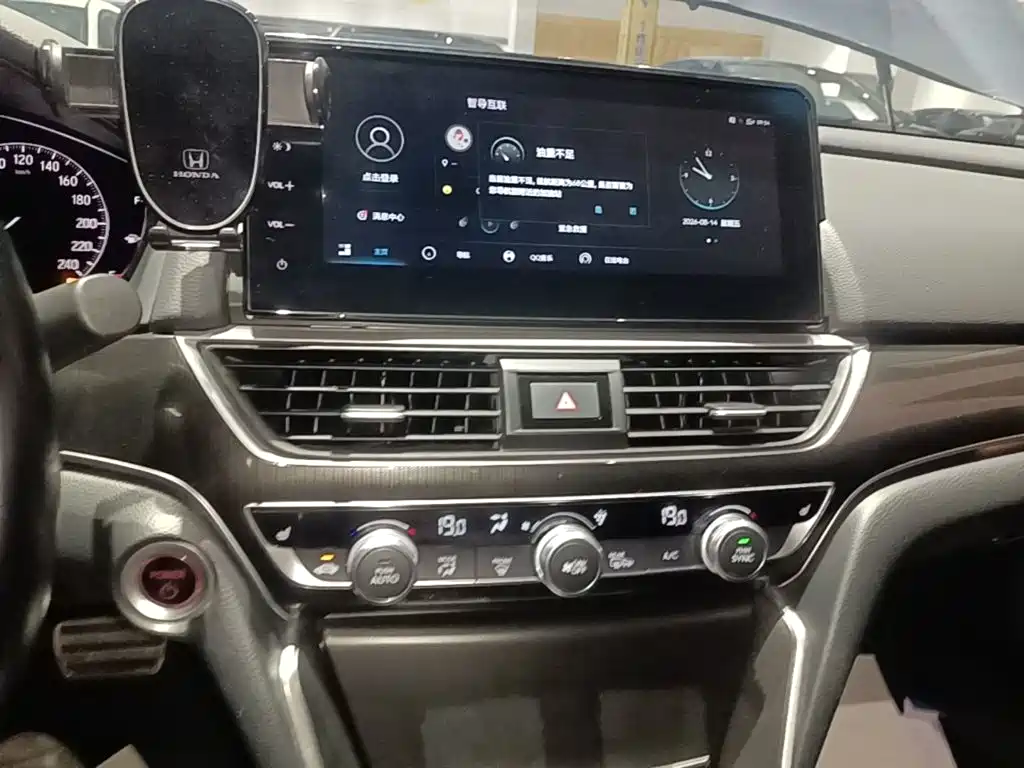 Honda Accord 2022 — фото 13