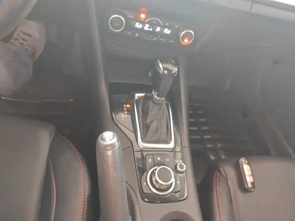 Mazda 3 Angkesela 2015 — фото 14