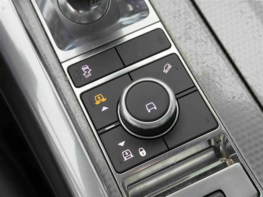 Land Rover Sport 2018 — фото 15